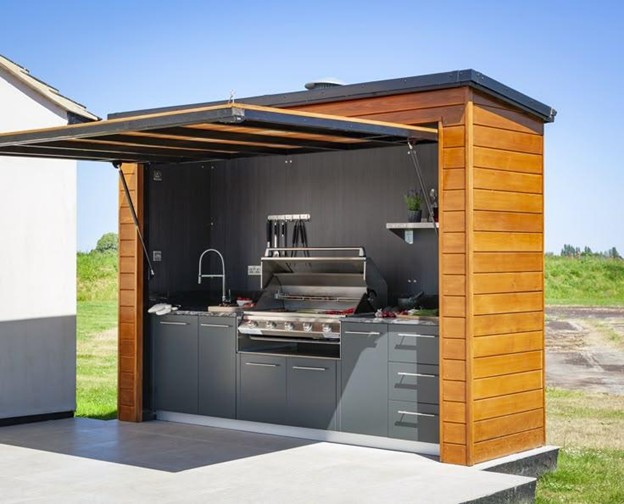 Outdoor Kitchen